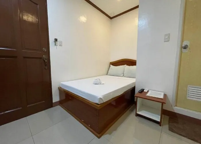 Marion's 1 Powered By Cocotel Hotel Bantayan
